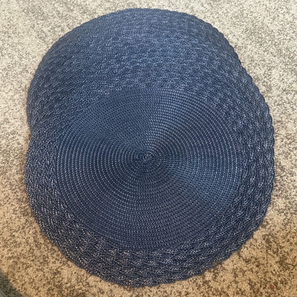 Homegoods Round (6) Textured  Placemats